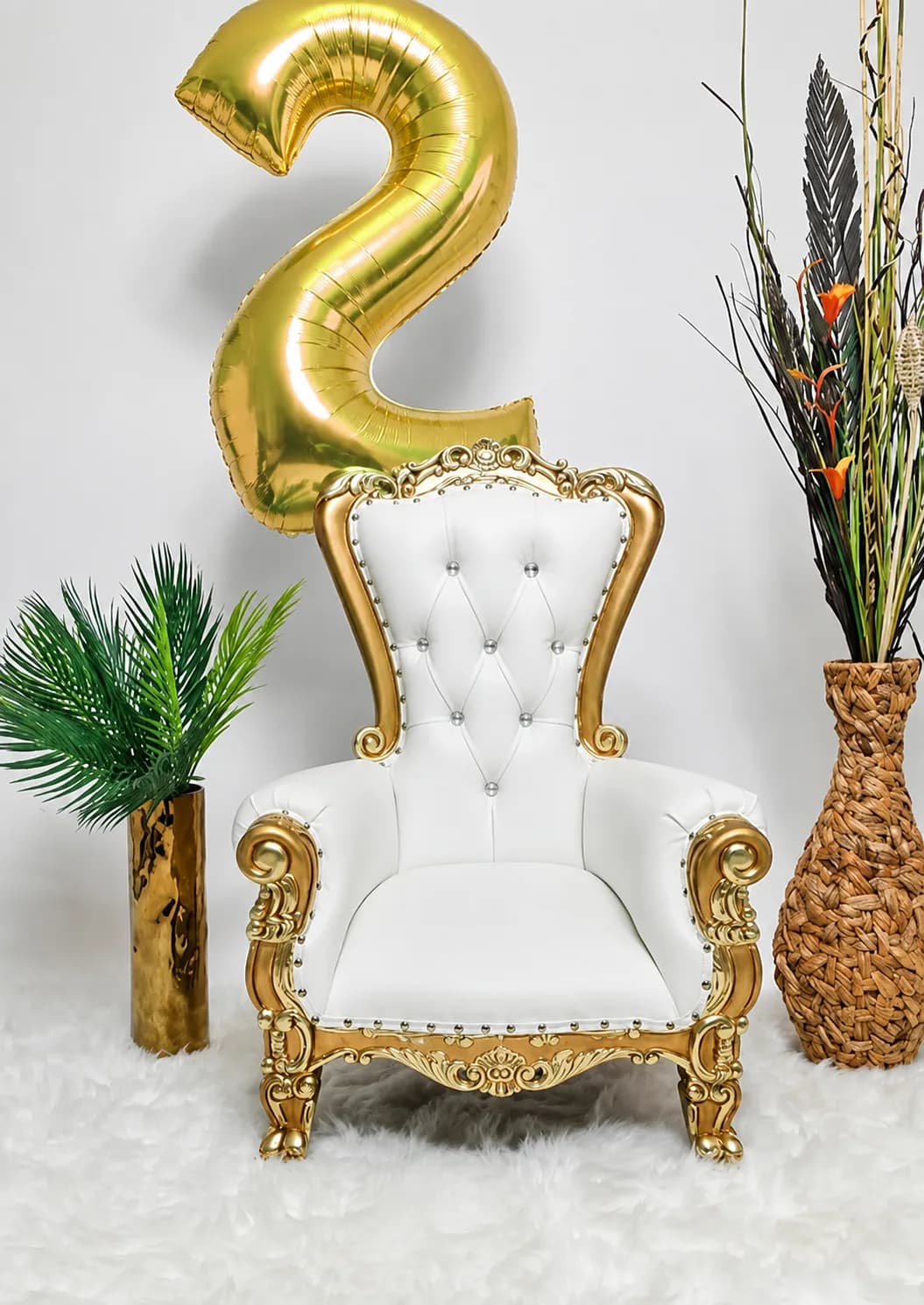 Kids Throne Chair for rent in Houston TX - A&G Party Rental
